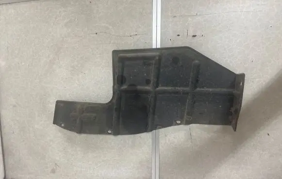 SsangYong Korando Engine splash shield/under tray 7975634001