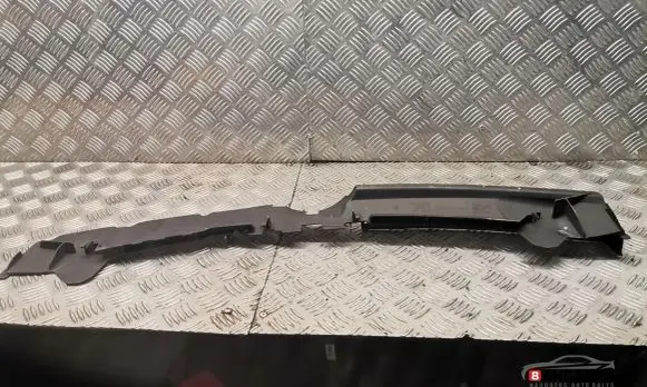 Volkswagen PASSAT CC Intercooler air guide/duct channel 3c8121330b