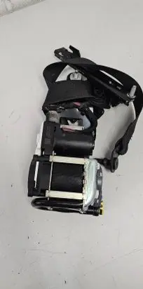 Mercedes-Benz B W246 W242 Front seatbelt 621933200b M124k167351