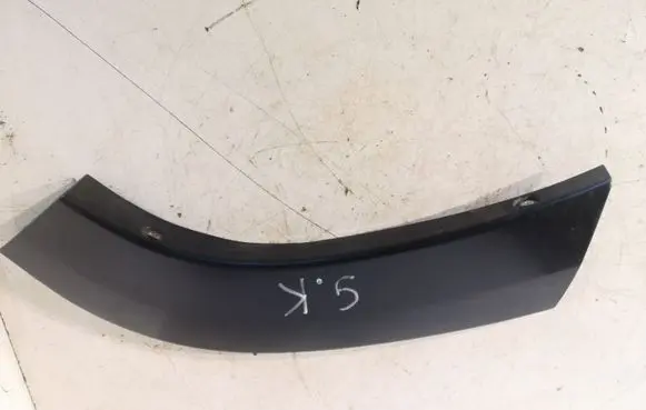 Toyota RAV 4 (XA30) Rear fender molding trim 