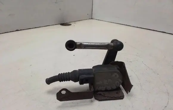 Headlight/headlamp level sensor