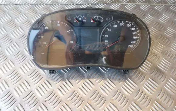 Volkswagen Polo Speedometer (instrument cluster) 6Q0920820L