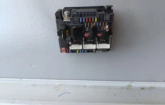 Peugeot 308 BSM Control unit 9807091680