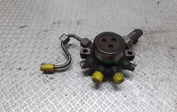 Dacia Logan I Fuel main line pipe 8200584034