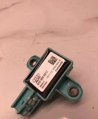 Audi A6 S6 C6 4F Airbag deployment crash/impact sensor 8K0955557C 5WK4380903