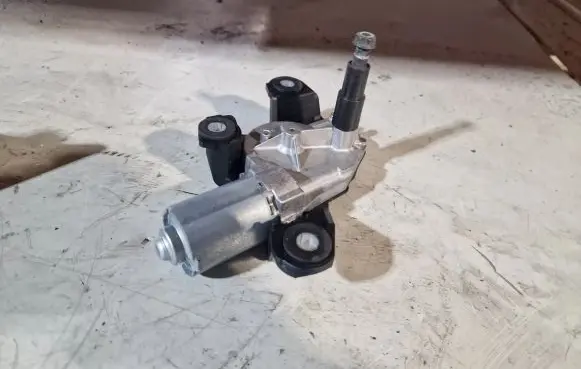 Rear window wiper motor