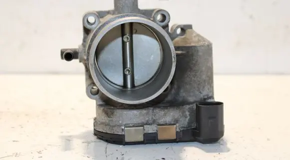 Audi TT Mk1 Throttle valve 06A133062C