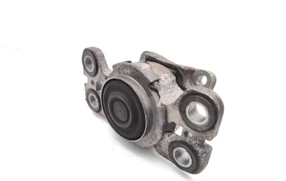 Land Rover Discovery Sport Engine mount bracket