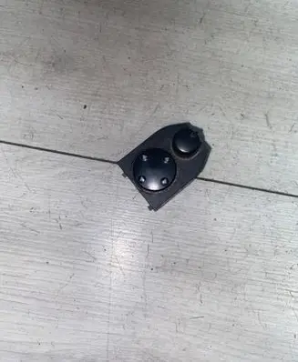 Volkswagen Polo Wing mirror switch 4D0959565G 03240035