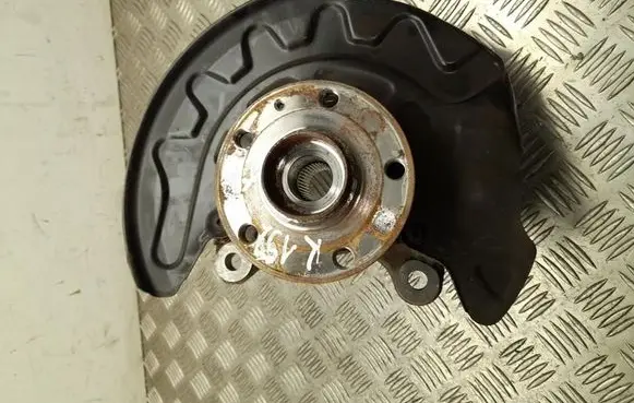 Volkswagen T-Roc Front wheel hub 5Q0400053RR