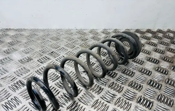 Volkswagen PASSAT B8 Rear coil spring 3Q0511115 3Q0511115AH