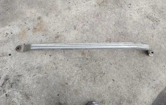 BMW 3 E90 E91 Fuel tank mounting bracket 