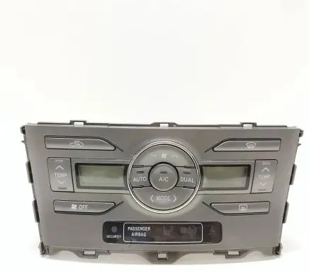 Toyota Auris 150 Climate control unit 5590002220B 7C13611008NGA
