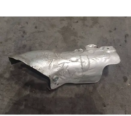 BMW 5 F10 F11 Heat shield in engine bay 7577002