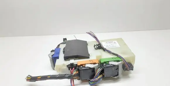 Volvo V70 Fuse module 30765624 7G9T14C256FA