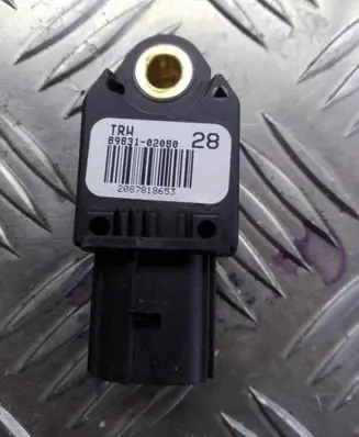 Toyota Auris 150 Airbag deployment crash/impact sensor 8983102080 2087818653