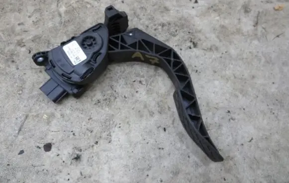 Audi A7 S7 4G Accelerator throttle pedal 8K1723523A
