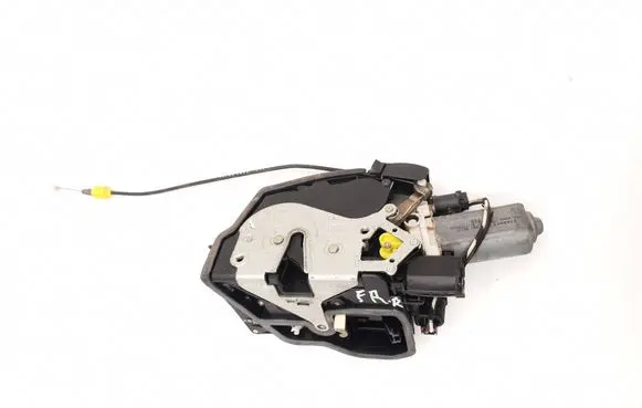 BMW 7 E65 E66 Front door lock 8240572