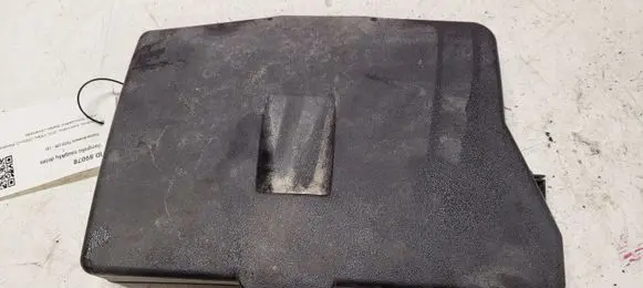 Toyota Avensis T270 Fuse box cover 8266205150