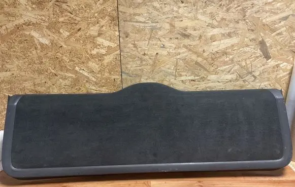 Volvo V70 Tailgate trim 