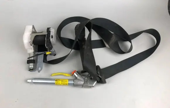 Subaru Forester SK Front seatbelt R075101R
