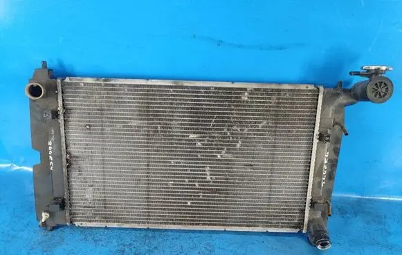 Toyota Corolla E120 E130 Coolant radiator 164000D240