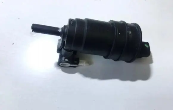 Renault Scenic I Windscreen/windshield washer pump 430702b