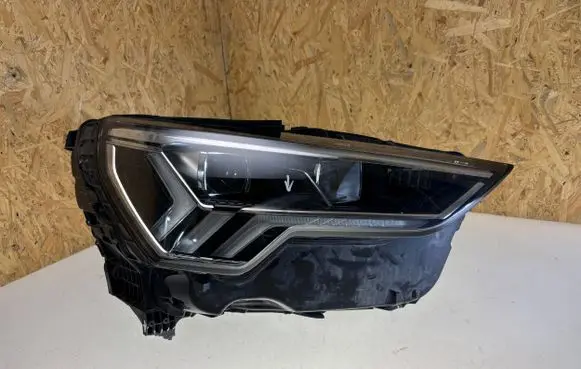 Audi Q3 F3 Headlight/headlamp 83A941034 C00824