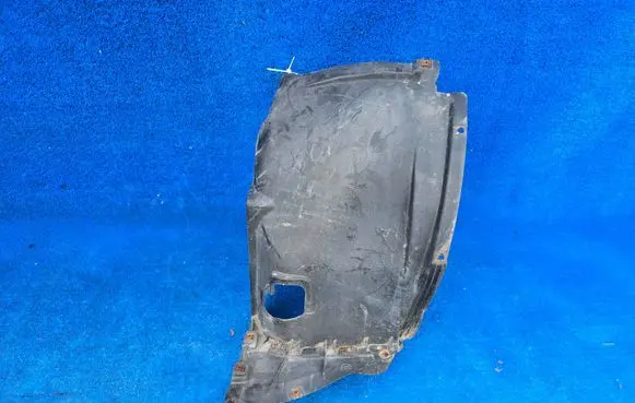 BMW 1 E81 E87 Front wheel arch liner splash guards 7059375 7178265