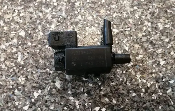 BMW X5 E70 Turbo solenoid valve 72234100 1742712