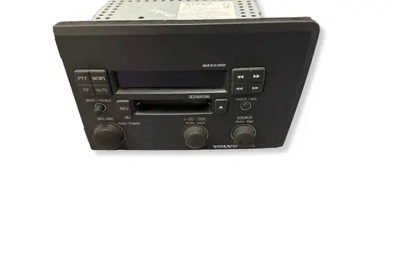 Volvo V70 Radio/CD/DVD/GPS head unit 86331601 V0235011159183F 40302349235