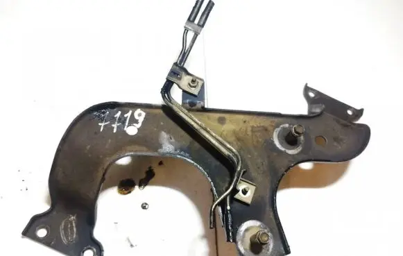 Nissan Pathfinder R51 Engine mounting bracket