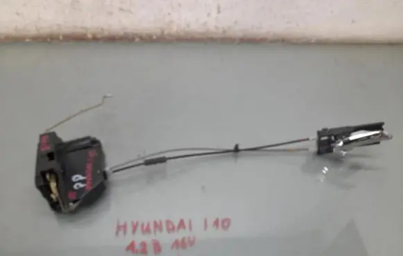 Hyundai i10 Front door lock