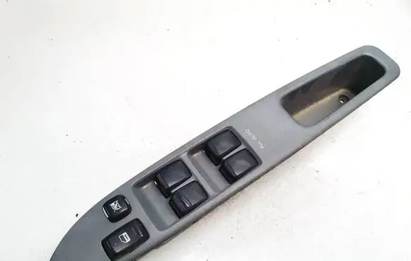 Toyota Avensis Verso Electric window control switch 514569