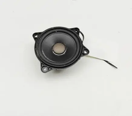 Aston Martin DBX Panel speaker MY8370451AA
