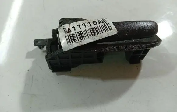 Toyota Yaris Front door interior handle 
