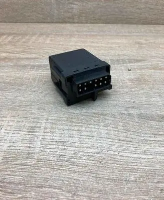 BMW 5 E39 Glow plug pre-heat relay 2246919 72RB510