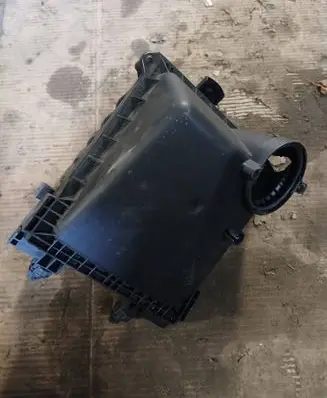 Air filter box