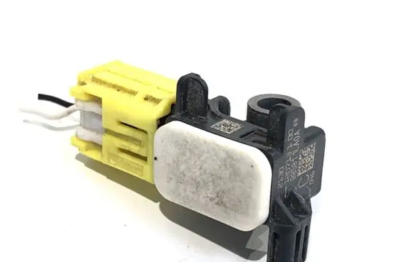 Nissan Leaf I (ZE0) Airbag deployment crash/impact sensor 985811LA0A