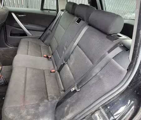 BMW X3 E83 Second row seats 