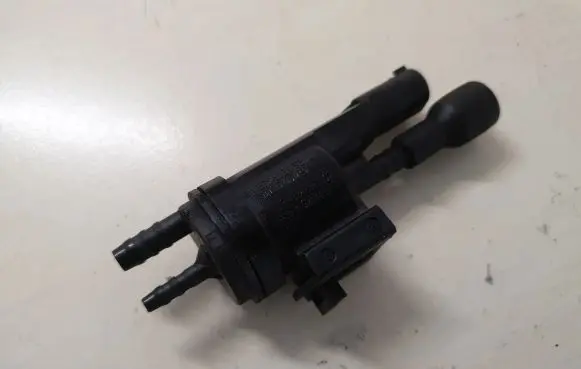 Mercedes-Benz C W204 Vacuum valve 0025407097