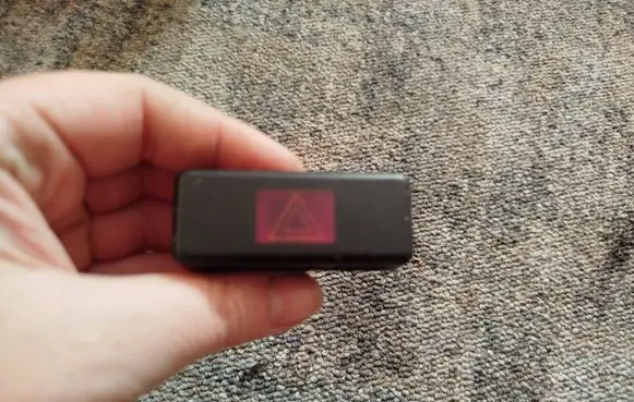 BMW 5 E39 Hazard light switch 8350947