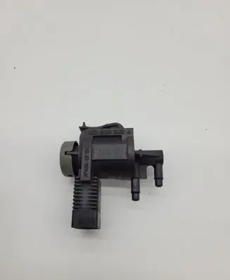Vacuum valve
