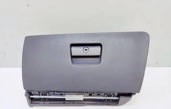 BMW M3 e92 Glove box 9110543 8037704