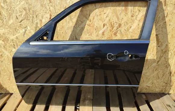 Chrysler 300 - 300C Front door