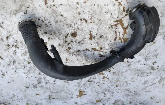 Volvo V40 Intercooler hose/pipe 31325985