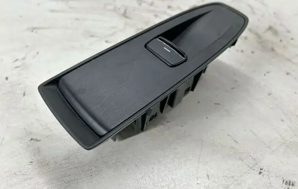 Subaru Forester SK Electric window control switch 83071SJ330