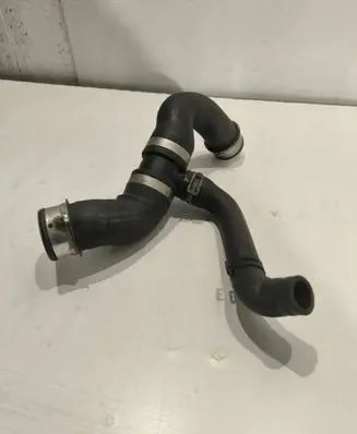 Mercedes-Benz E W212 Engine coolant pipe/hose A2045012682