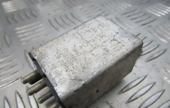 Mercedes-Benz E W123 Other relay 1078200010