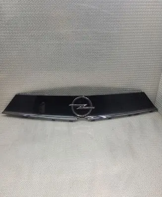 Opel Mokka B Front bumper upper radiator grill 9835272480
